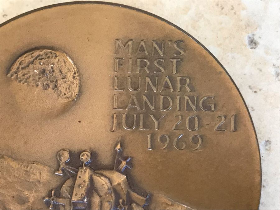 Vintage Bronze Medallion Of Apollo 11 Man's First Lunar Landing July 20-21 1969 Armstrong Collins Aldrin NASA 2.5'Dia [Photo 8]