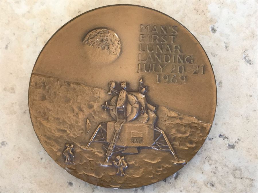 Vintage Bronze Medallion Of Apollo 11 Man's First Lunar Landing July 20-21 1969 Armstrong Collins Aldrin NASA 2.5'Dia [Photo 7]