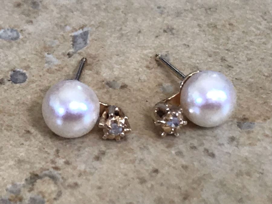 14K Akoya Pearls With Diamonds Earrings [Photo 2]