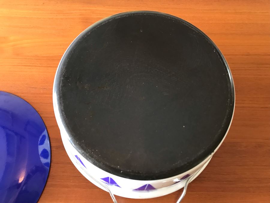 LAST MINUTE ADD - Metal Enamel Pot With Lid And Handle [Photo 5]