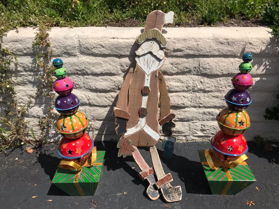 LAST MINUTE ADD - Pair Of Metal Christmas Tree Decorations And Wooden Santa Claus Wall Hanging [Photo 3]