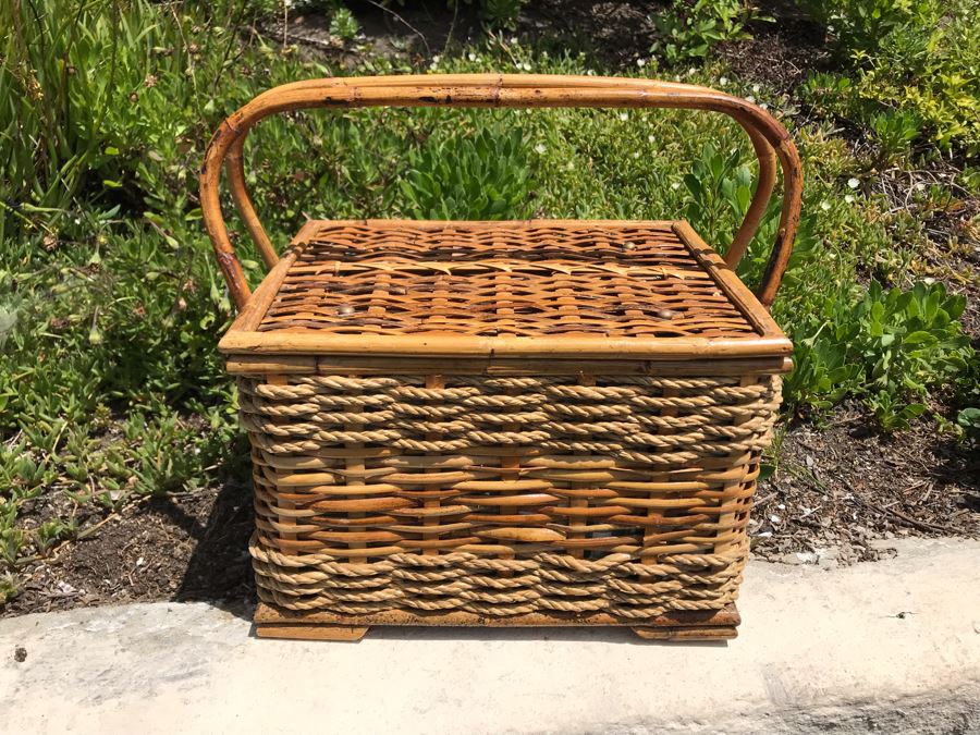 LAST MINUTE ADD - Ascot Basketworks Deluxe Picnic Basket [Photo 2]