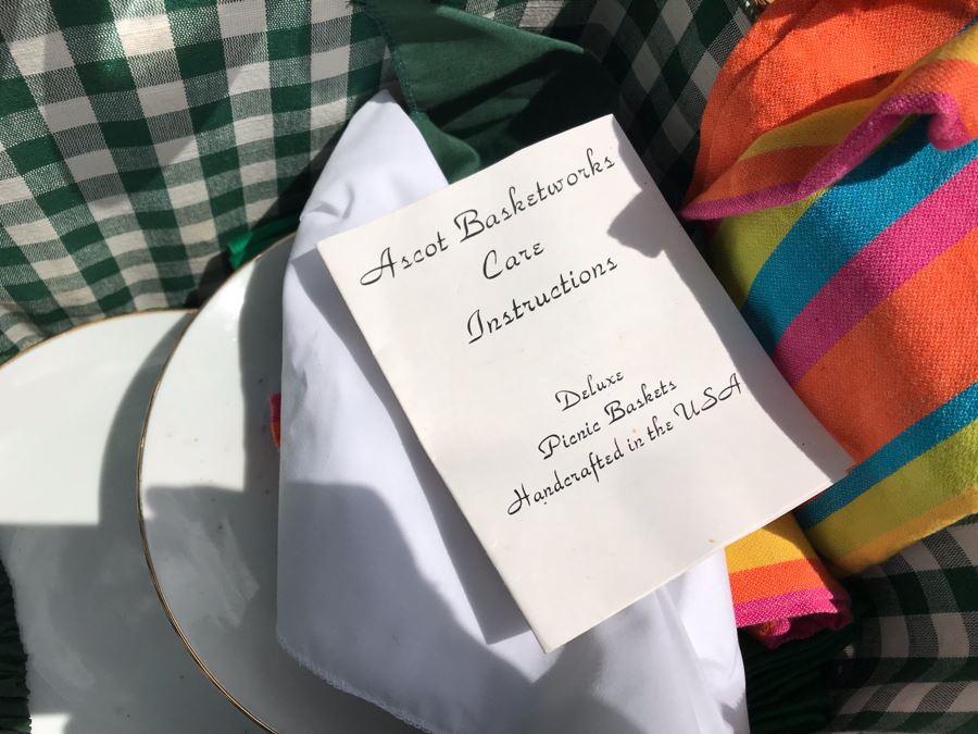 LAST MINUTE ADD - Ascot Basketworks Deluxe Picnic Basket [Photo 6]