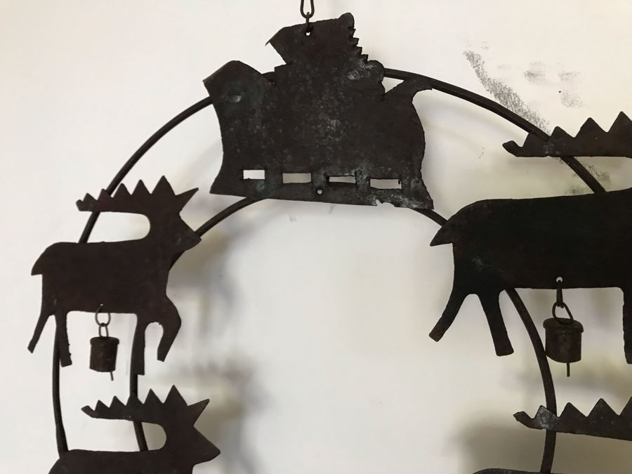 LAST MINUTE ADD - Metal Santa Claus Reindeer Wreath [Photo 4]