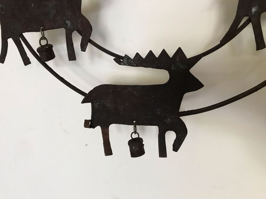 LAST MINUTE ADD - Metal Santa Claus Reindeer Wreath [Photo 3]