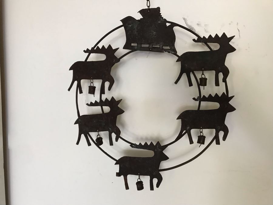LAST MINUTE ADD - Metal Santa Claus Reindeer Wreath [Photo 2]