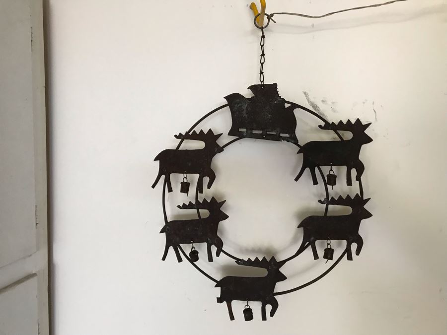 LAST MINUTE ADD - Metal Santa Claus Reindeer Wreath [Photo 1]