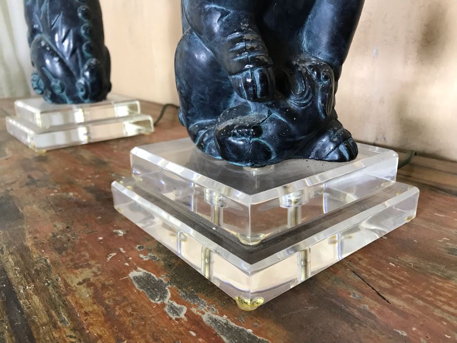Pair Of Asian Painted Metal Foo Dog Table Lamps With Lucite Bases 6.5W X 41H [Photo 13]