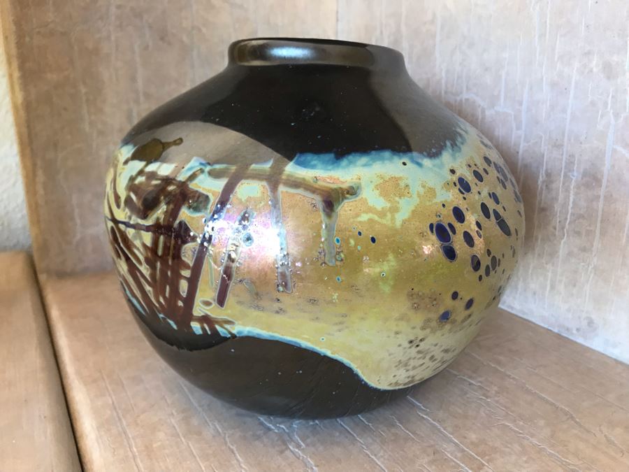 Signed Studio Iridescent Art Glass Vase By Bruce Stowell 9W X 7H [Photo 6]