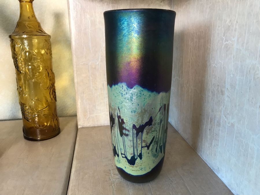 Signed Studio Iridescent Art Glass Vase By Bruce Stowell 5W X 12H [Photo 1]