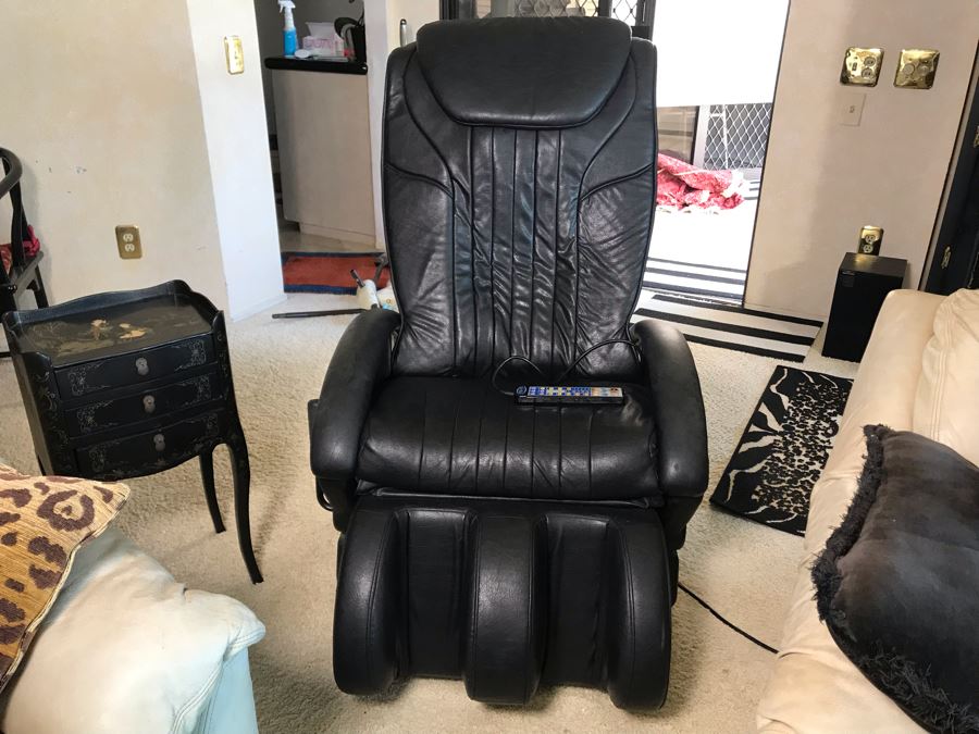 Air Med Micro-Computer Full-Function Massage Chair (May Need Servicing - Tested Back Massage)
