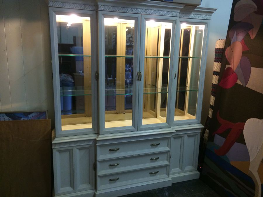 White Century China Cabinet [Photo 2]