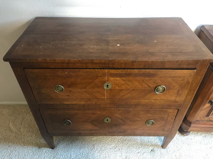 Antique 2Drawer Dresser Chest Of Drawers With Removable Mirror 36W X