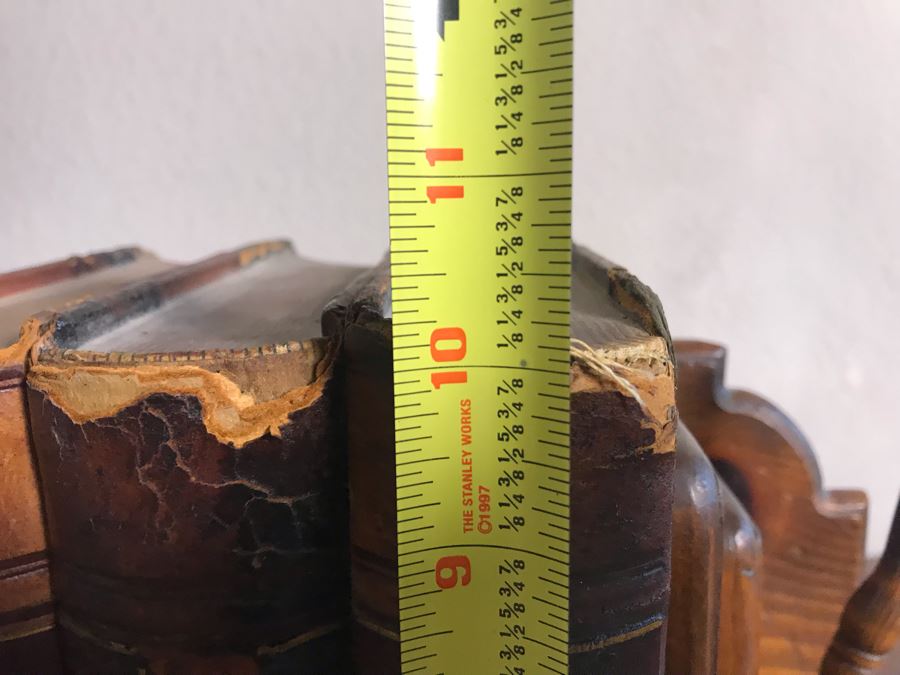 Faux Law Library Books Bookends Hidden Safe (No Key) - See Photos 16W X 8D X 10H [Photo 13]