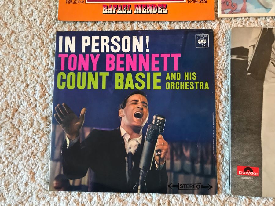 Vinyl Record Collection Including James Brown, Aretha Franklin, Bob Dylan, Mama Cass - (12) Records [Photo 6]