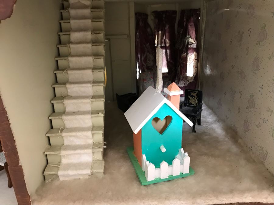 Large Victorian Doll House Furnished 23W X 18D X 36H - See Photos [Photo 15]