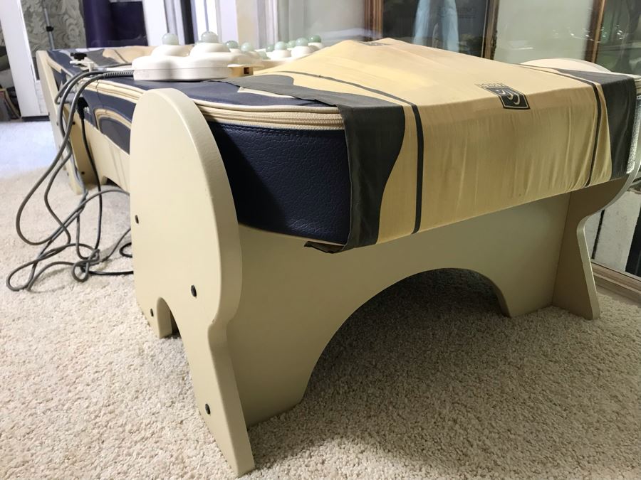 Migun Thermal Massage Table Bed Model HY-7000 With (2) Handheld Massaging Accessories - Medical Therapy Table Retails $4,000+ [Photo 16]