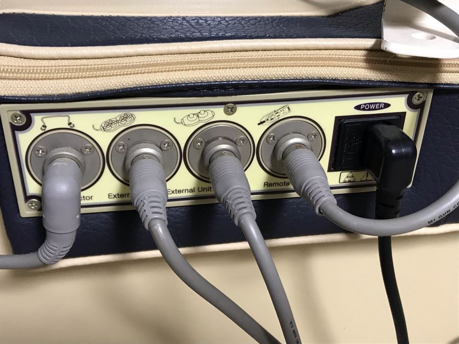 Migun Thermal Massage Table Bed Model HY-7000 With (2) Handheld Massaging Accessories - Medical Therapy Table Retails $4,000+ [Photo 9]