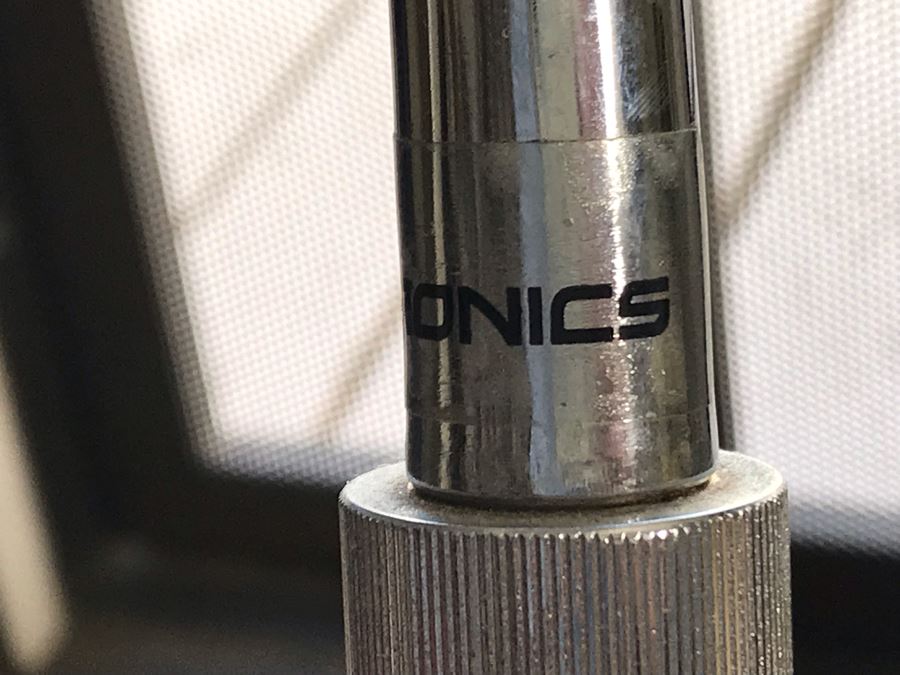 TaoTronics Full-Motion Adjustable Floor Stand For iPad And Tablets [Photo 8]