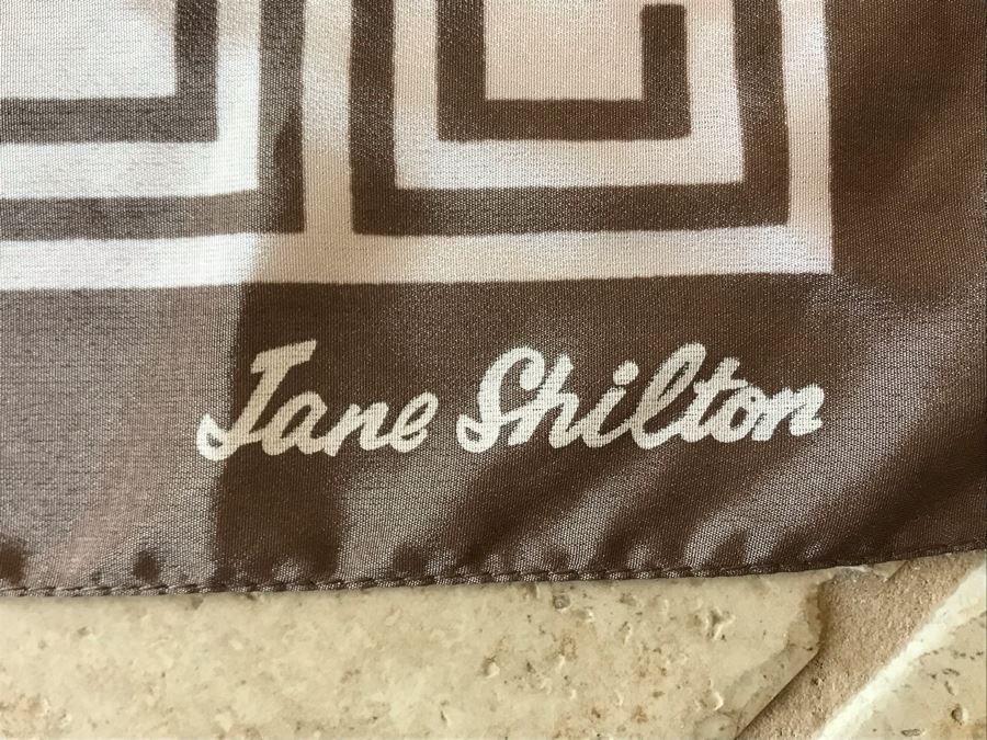 Jane Shilton Scarf Made In Italy 30.5 X 30.5 [Photo 3]