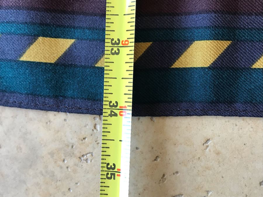 Perry Ellis Scarf 34 X 34 [Photo 6]