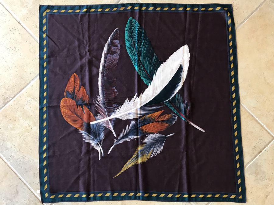 Perry Ellis Scarf 34 X 34 [Photo 2]