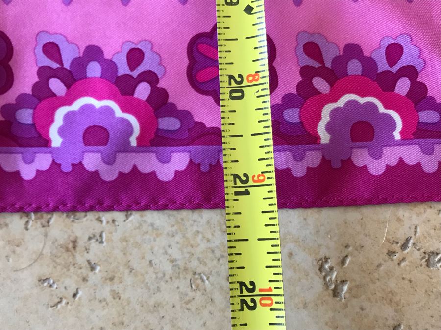 Adrienne Landau Studio 21 X 21 [Photo 4]