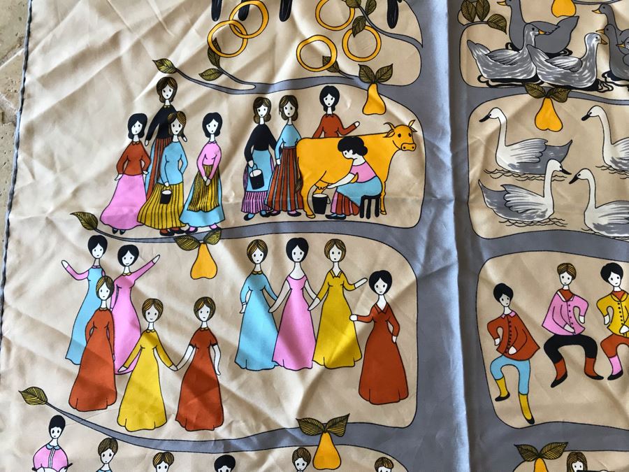 Neiman-Marcus Tree Of Life Folk Art Scarf 31 X 31 [Photo 4]