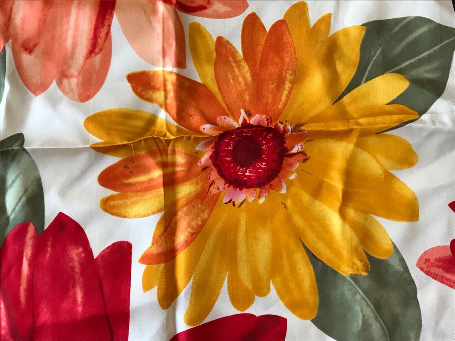 Oscar De La Renta Scarf 33 X 33 [Photo 4]