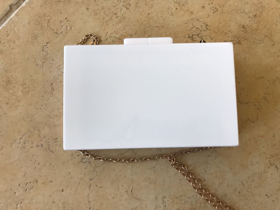 Jessica McClintock Inlaid Sailboat Handbag 7W X 2D X 5H [Photo 4]