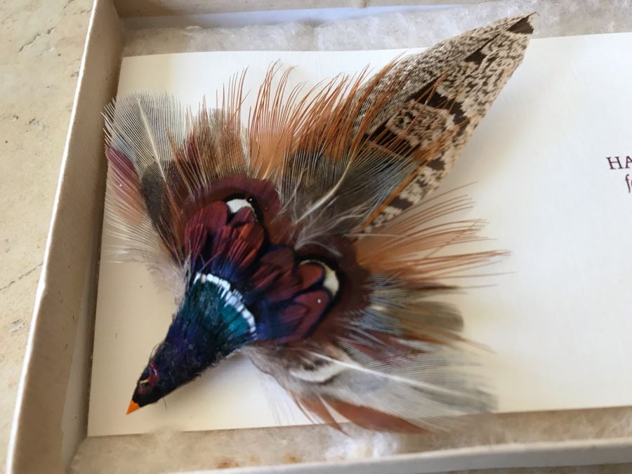 Haku Hulu Feather Worker Leo Handcrafted In Hawaii Brooch Pin [Photo 2]