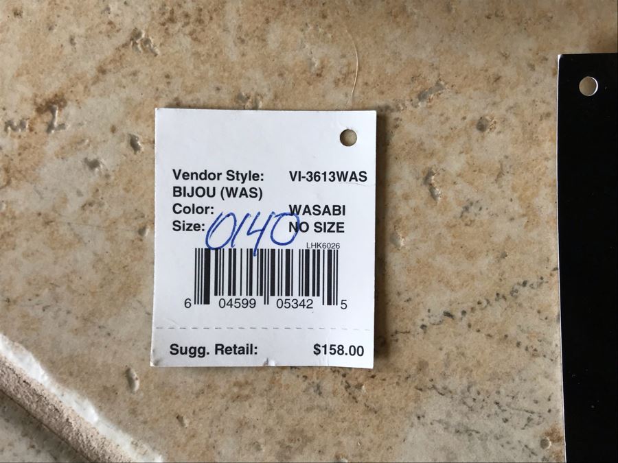 HOBO Leather Handbag [Photo 4]