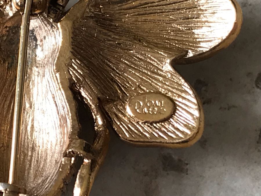 Forever In Our Memory Joan Rivers Bee Brooch Pendant [Photo 7]
