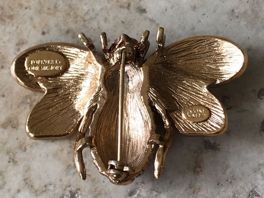Forever In Our Memory Joan Rivers Bee Brooch Pendant [Photo 5]