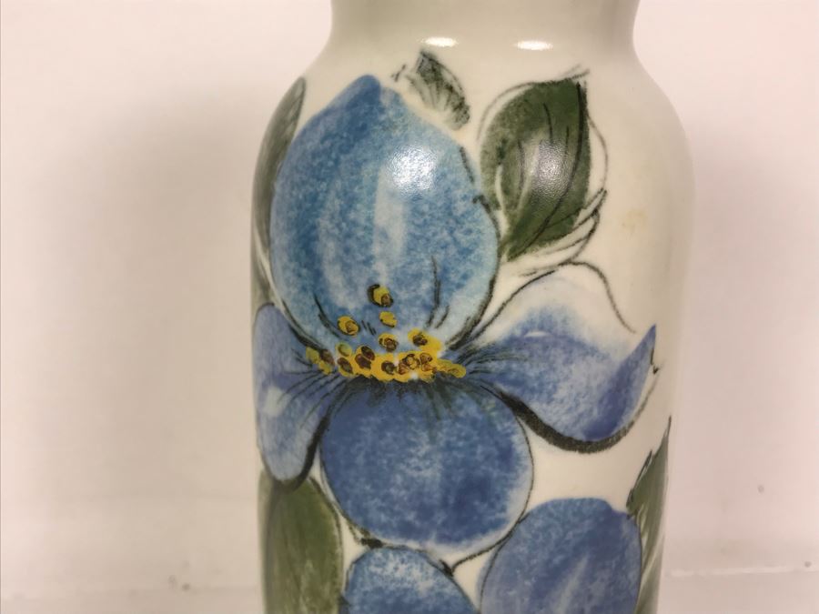 Mid-Century Modern Arabia Vase Made In Finland 4W X 9.5H [Photo 2]