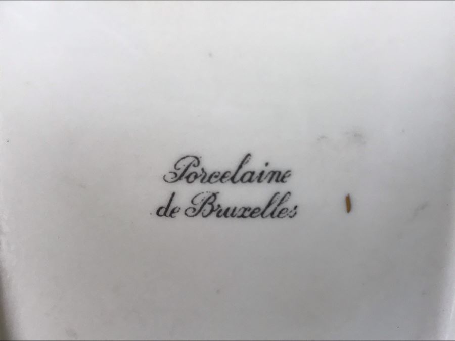 Porcelaine De Bruxelles Whiskey Decanter With Antique Cars [Photo 17]