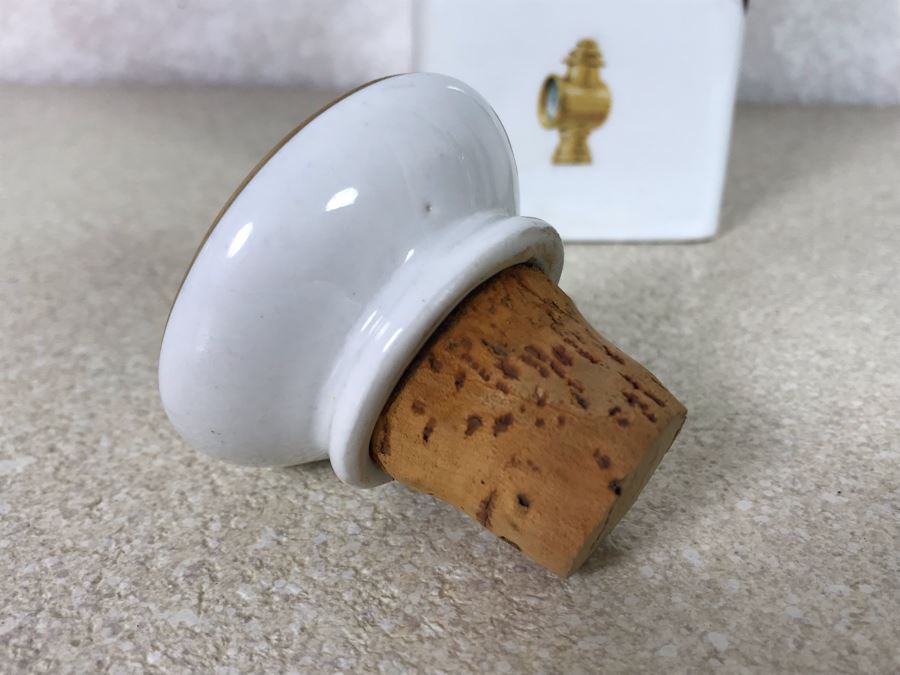 Porcelaine De Bruxelles Whiskey Decanter With Antique Cars [Photo 15]