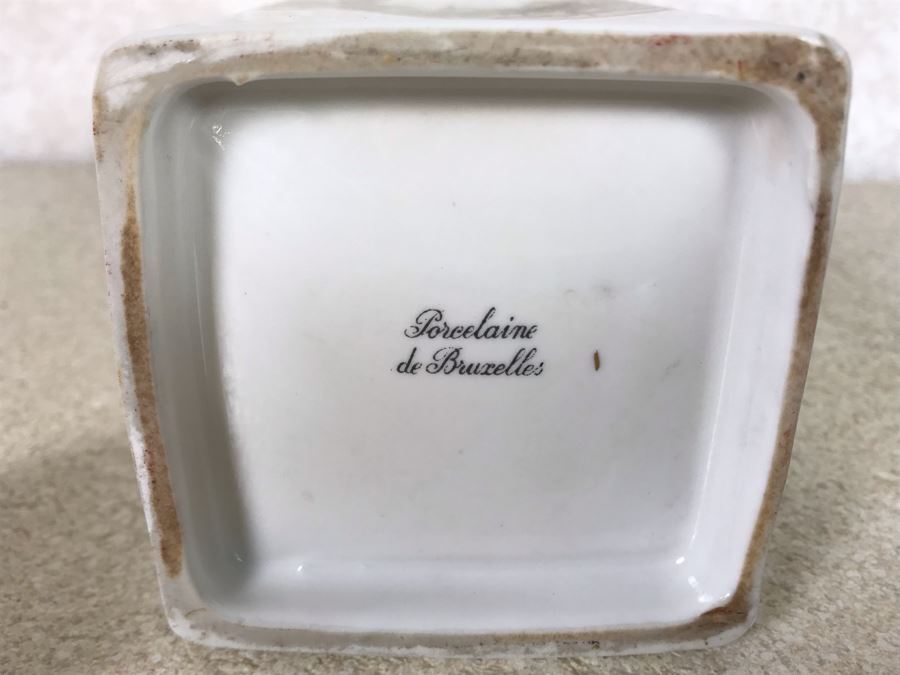 Porcelaine De Bruxelles Whiskey Decanter With Antique Cars [Photo 16]