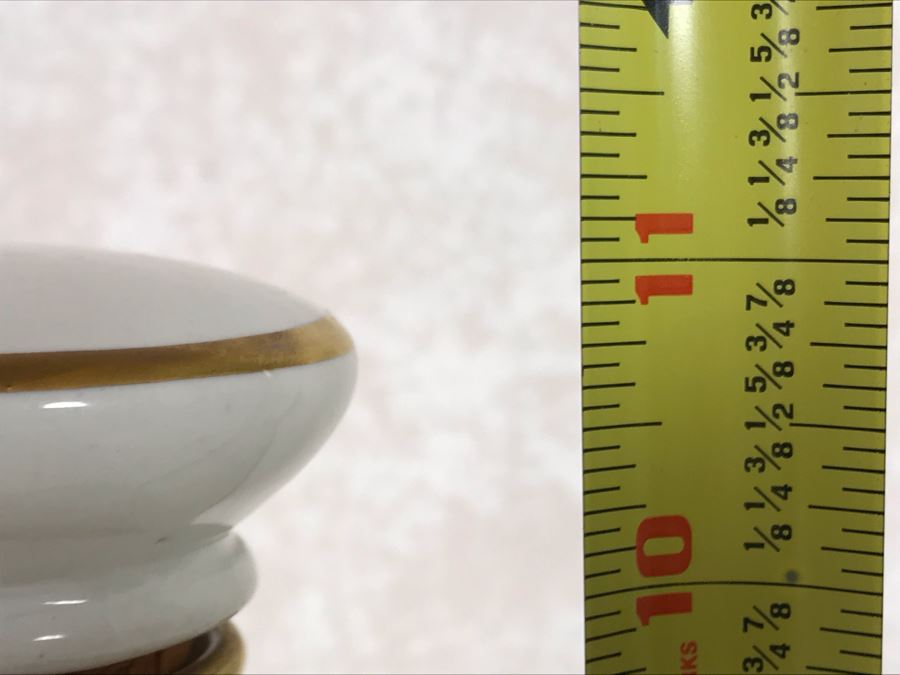 Porcelaine De Bruxelles Whiskey Decanter With Antique Cars [Photo 18]