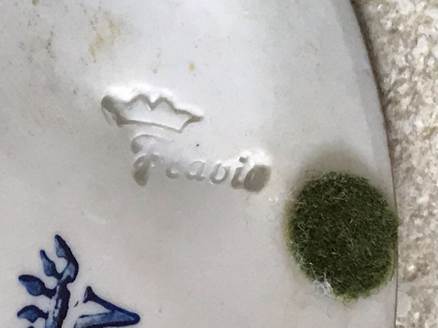 Vintage Italian Capodimonte Figurine 9.5H See Photos For Some Damage To Green Leaves [Photo 17]