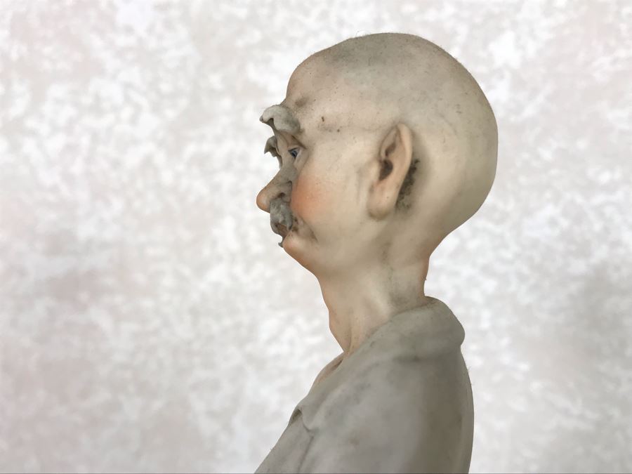 Vintage Italian Capodimonte Figurine 9.5H See Photos For Some Damage To Green Leaves [Photo 7]