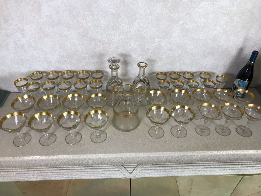 Large Collection Of Gold Rim Stemware Glasses With Matching Pitcher And Two Matching Decanters Apx 41 Pieces [Photo 23]