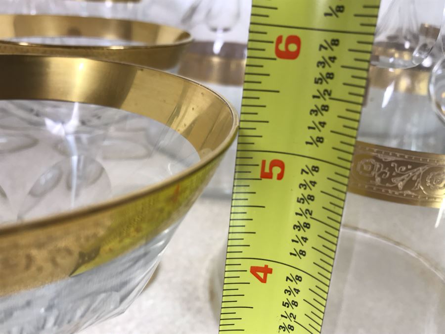 Large Collection Of Gold Rim Stemware Glasses With Matching Pitcher And Two Matching Decanters Apx 41 Pieces [Photo 19]