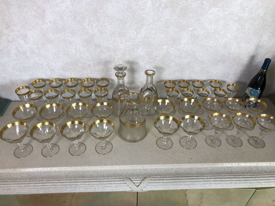 Large Collection Of Gold Rim Stemware Glasses With Matching Pitcher And Two Matching Decanters Apx 41 Pieces [Photo 22]