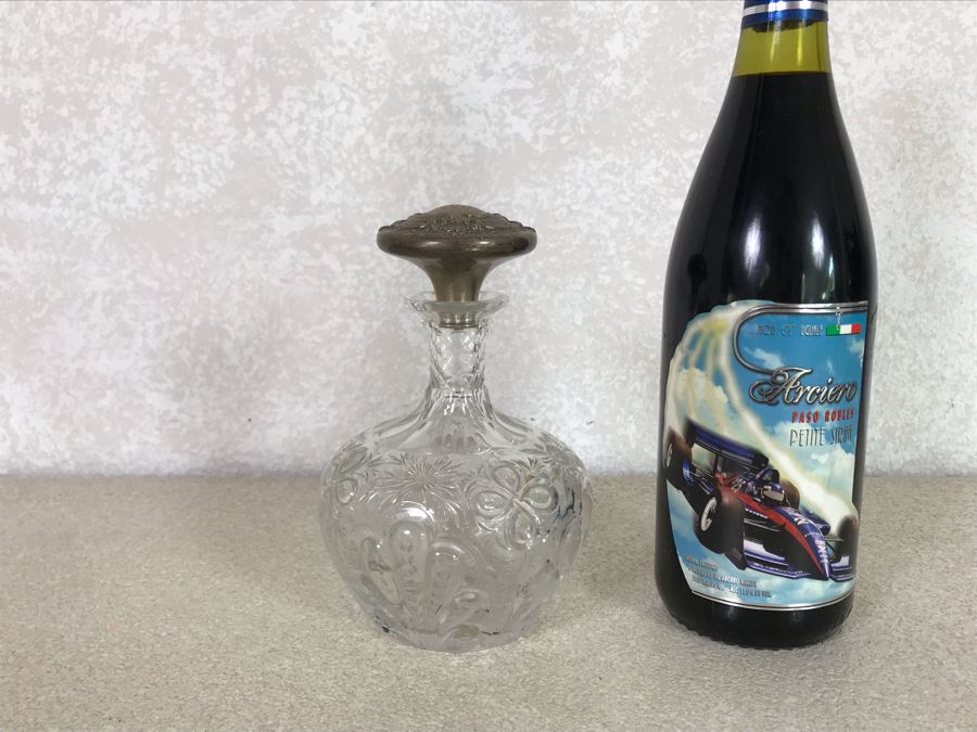 Crystal Decanter With Stunning English Sterling Silver Repousse Stopper 7H [Photo 12]