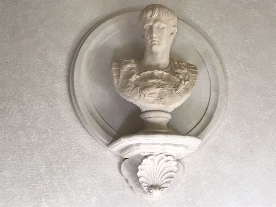 Wall Mounted Roman Bust And Medallion Shelf [Photo 6]