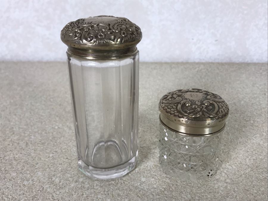 Pair Of Sterling Silver Repousse Lided Bottles 2W 22g [Photo 2]