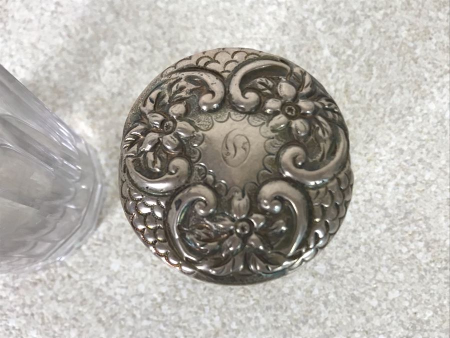 Pair Of Sterling Silver Repousse Lided Bottles 2W 22g [Photo 6]