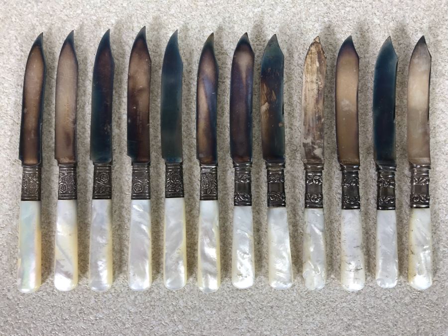 Vintage Sterling Silver Repousse And Mother Of Pearl Handle Knives - Four By Landers Frary & Clark Aetna Works And Four By American Cutlery Company 247g TW [Photo 2]