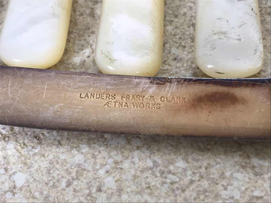 Vintage Sterling Silver Repousse And Mother Of Pearl Handle Knives - Four By Landers Frary & Clark Aetna Works And Four By American Cutlery Company 247g TW [Photo 8]
